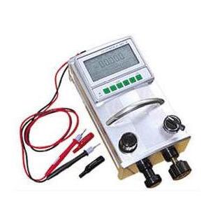 Precision digital manometer